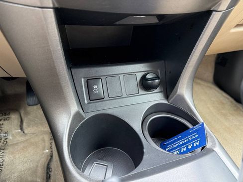 Used 2011 Toyota RAV4 4WD image 90