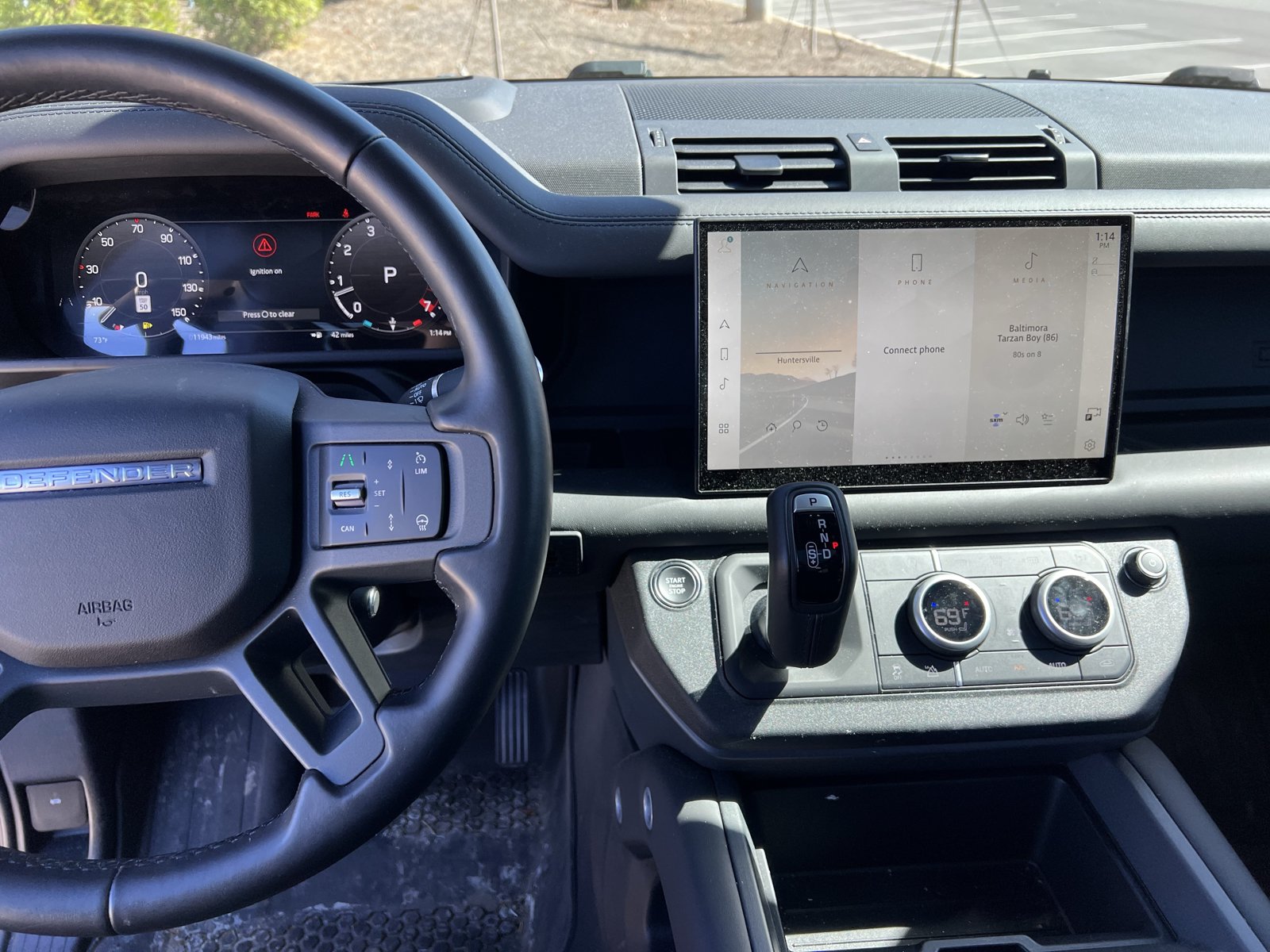 Used 2025 Land Rover Defender 110 S AWD/4WD image 26
