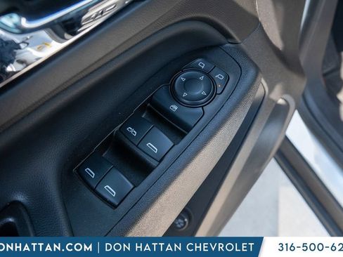 Used 2024 Chevrolet Equinox LT FWD image 19