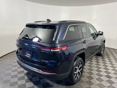 Used 2023 Jeep Grand Cherokee Limited w/ Luxury Tech Group II AWD/4WD image 11