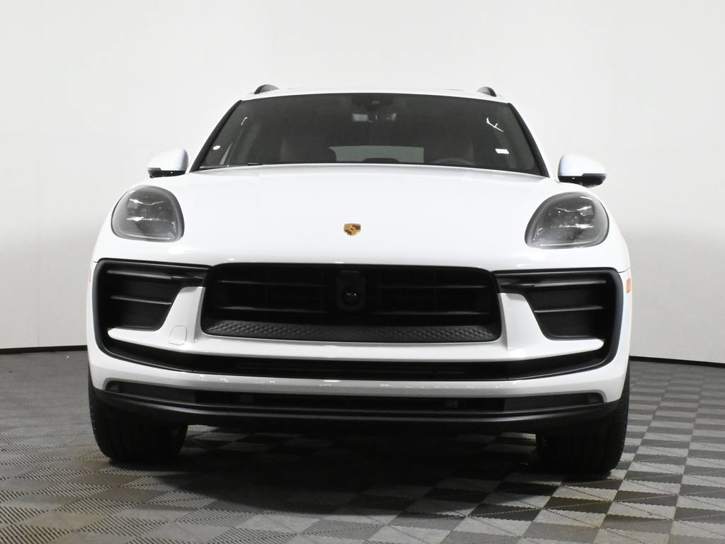 Used 2026 Porsche Macan AWD/4WD image 10