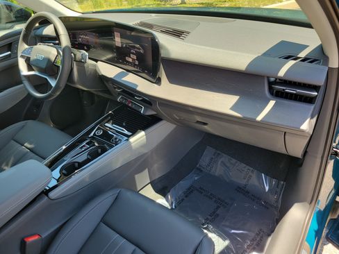 New 2026 Audi Q3 quattro 2.0T AWD/4WD image 11