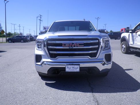 Used 2019 GMC Sierra 1500 SLE w/ SLE Value Package AWD/4WD image 2