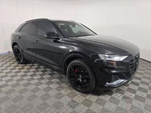 Used 2023 Audi Q8 Premium Plus w/ Premium Plus Package AWD/4WD image 3