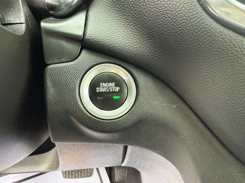 Used 2024 Chevrolet Equinox LT FWD image 37