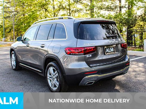 Used 2022 Mercedes-Benz GLB 250 4MATIC w/ Premium Package Lite image 5