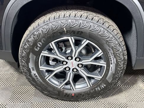 New 2026 GMC Acadia AT4 w/ Luxury Package AWD/4WD image 23