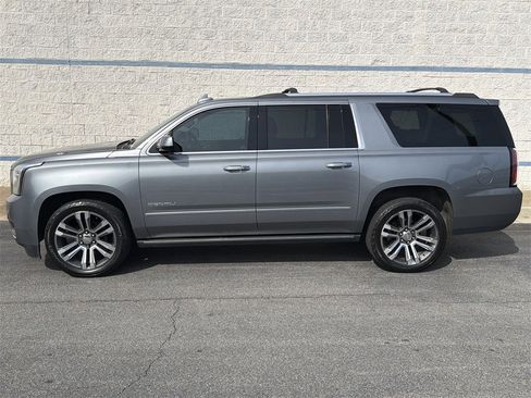 Used 2020 GMC Yukon XL Denali w/ Denali Ultimate Package image 4