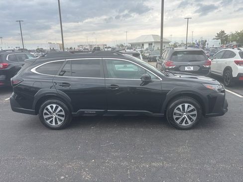 Used 2024 Subaru Outback Premium image 2