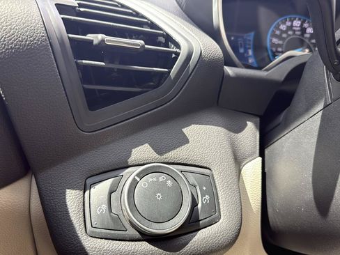 Used 2016 Ford C-MAX SE FWD image 42