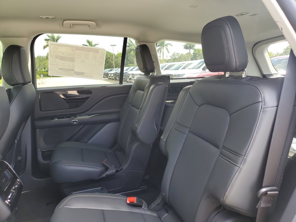New 2026 Lincoln Aviator 2WD image 12