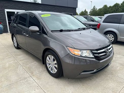 Used 2016 Honda Odyssey SE image 1