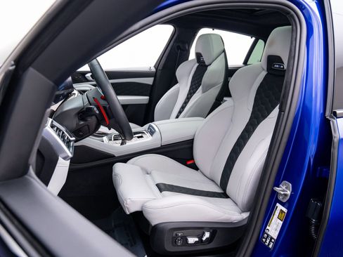 Used 2025 BMW X6 M Competition w/ Executive Package image 15