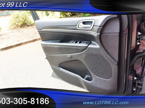 Used 2018 Jeep Grand Cherokee Limited AWD/4WD image 25