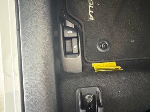 Used 2026 Toyota Corolla LE FWD image 23