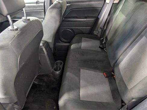 Used 2017 Jeep Patriot Latitude image 13