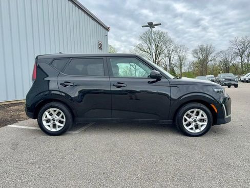 Used 2023 Kia Soul LX w/ LX Technology Package image 7