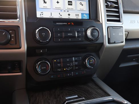 Used 2017 Ford F350 Lariat w/ Lariat Ultimate Package image 22