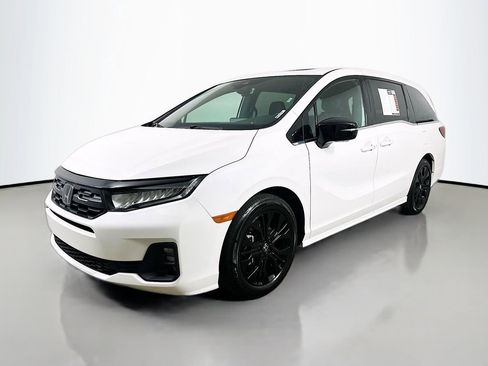 Used 2025 Honda Odyssey Sport-L image 3