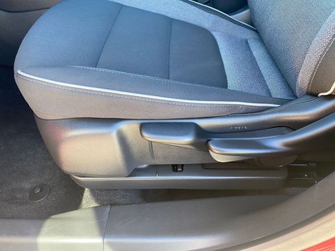 Used 2025 Chevrolet TrailBlazer LT image 23