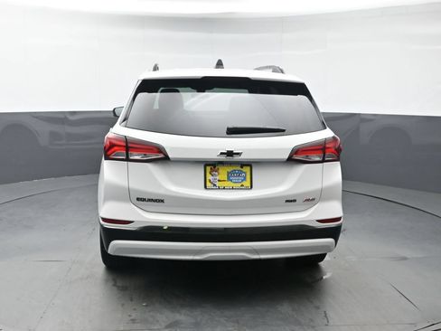 Used 2022 Chevrolet Equinox RS w/ LPO, Cargo Package AWD/4WD image 5