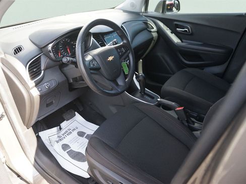 Used 2020 Chevrolet Trax LS w/ Tint and Cruise Package FWD image 8