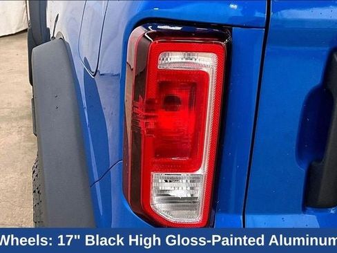 Used 2024 Ford Bronco Black Diamond AWD/4WD image 31