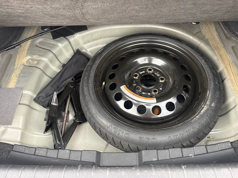 Used 2025 Nissan Sentra SV FWD image 29