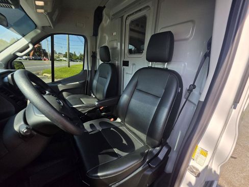 Used 2025 Ford Transit 250 148 Medium Roof Extended AWD w/ Exterior Upgrade Package image 10