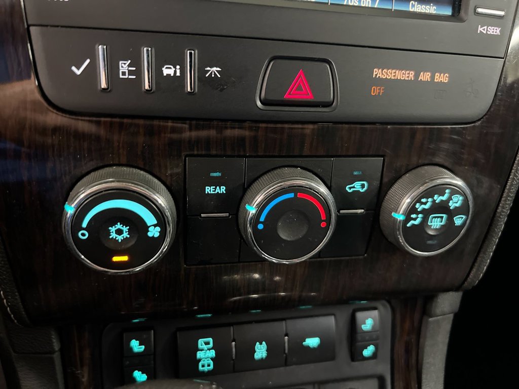 Used 2017 Chevrolet Traverse LT w/ Style and Technology Package FWD image 16