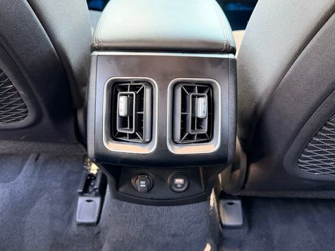 Used 2022 Kia Sorento LX FWD image 16