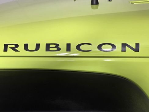 Certified 2016 Jeep Wrangler Unlimited Rubicon w/ Connectivity Group image 9