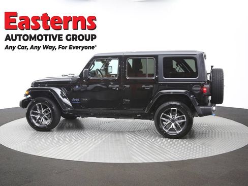 Used 2024 Jeep Wrangler Unlimited AWD/4WD image 61