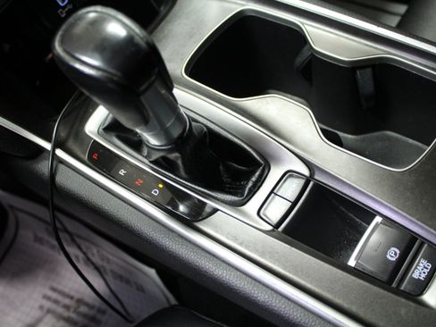 Used 2018 Honda Accord Sport image 16