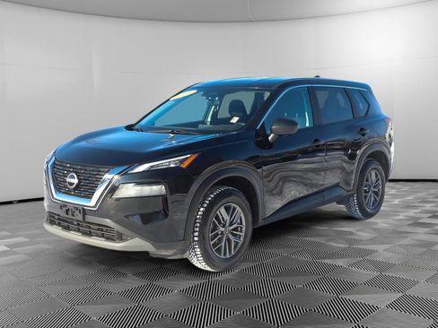 Used 2023 Nissan Rogue S image 2