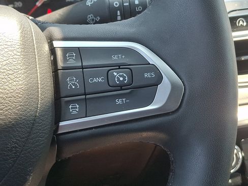 Certified 2025 Jeep Compass Limited AWD/4WD image 21