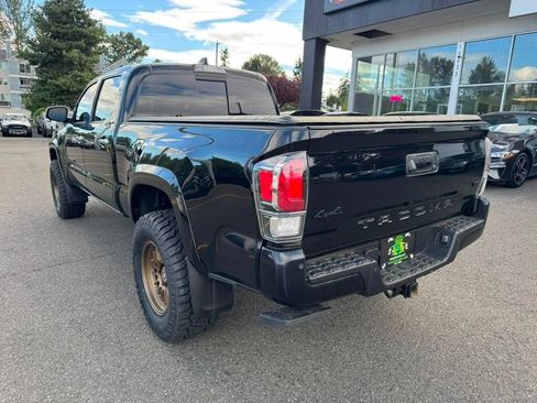 Used 2021 Toyota Tacoma Limited w/ Blackout Package (TMS) AWD/4WD image 10