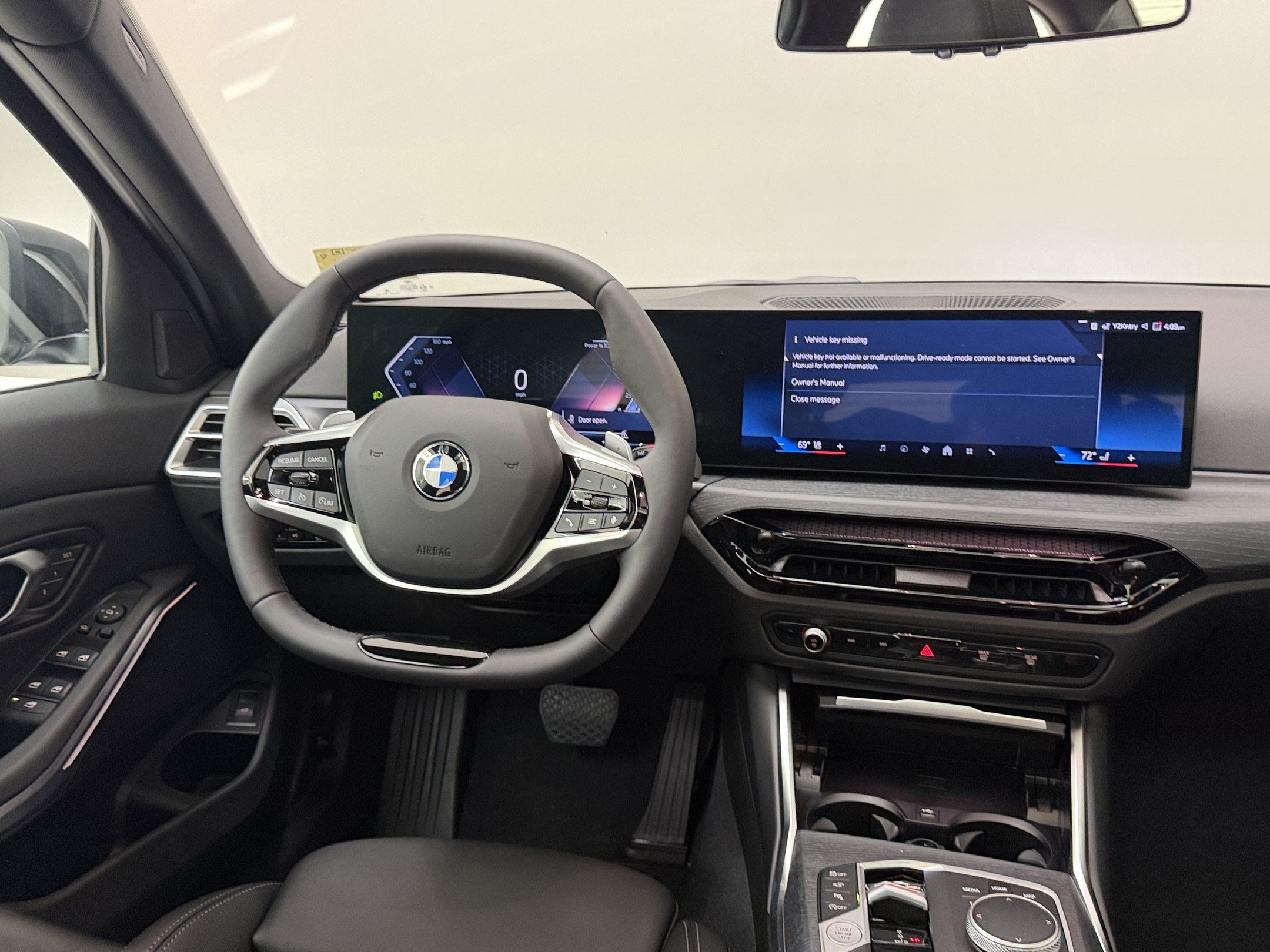 New 2026 BMW 330i Sedan w/ Convenience Package RWD image 28