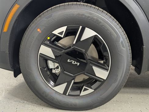 New 2026 Kia Sportage LX AWD/4WD image 9
