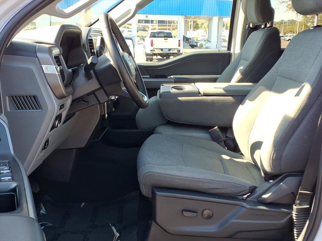 Used 2025 Ford F150 XLT w/ Equipment Group 301A Standard RWD image 19