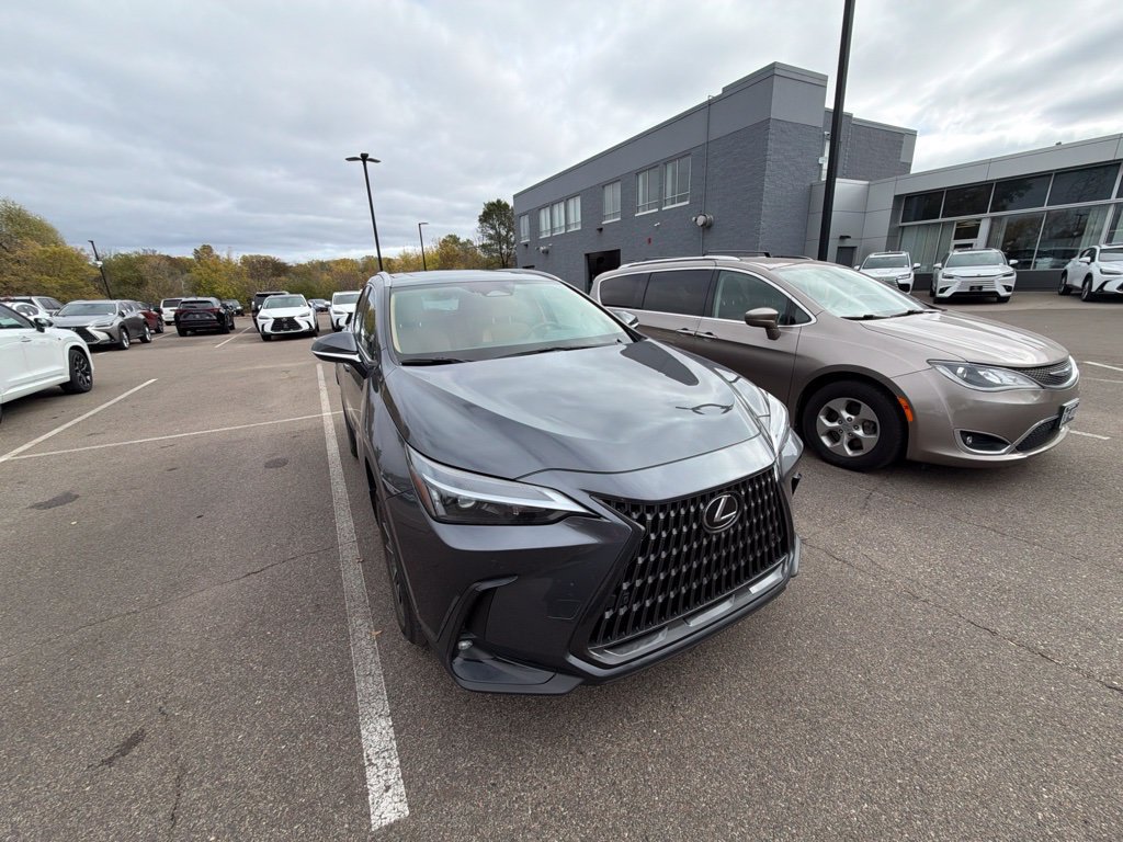 Used 2023 Lexus NX 350 AWD image 2