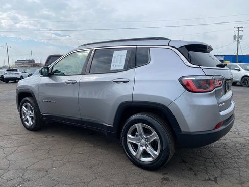 Used 2024 Jeep Compass Latitude AWD/4WD image 6