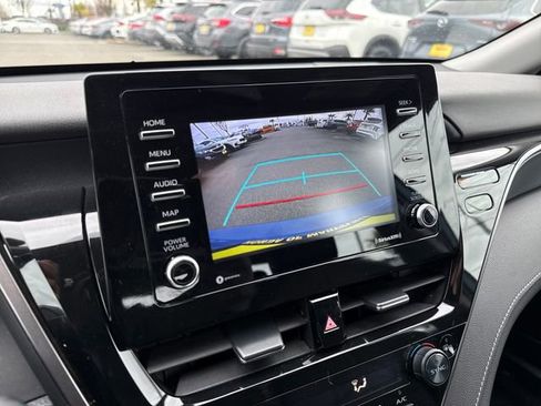 Used 2023 Toyota Camry SE image 21