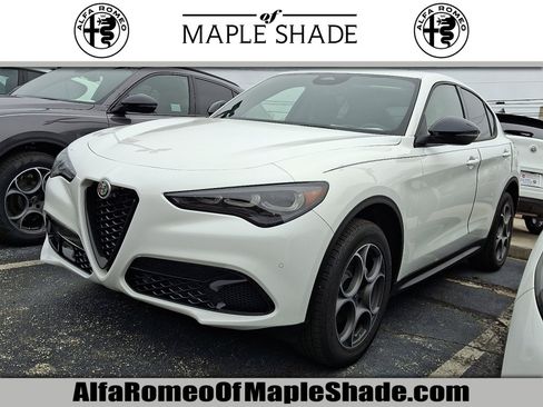 New 2025 Alfa Romeo Stelvio Sprint image 1