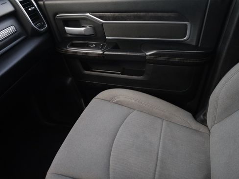 Used 2024 RAM 2500 Big Horn AWD/4WD image 11