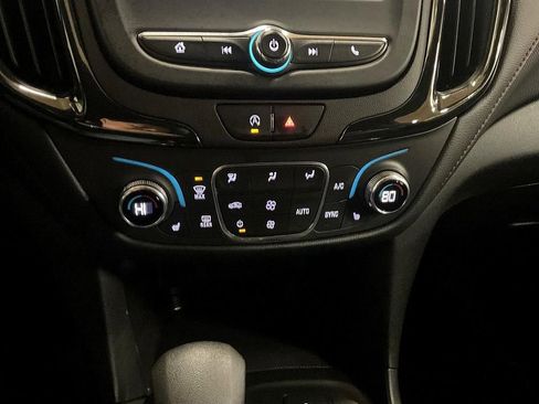 Used 2022 Chevrolet Equinox RS image 21