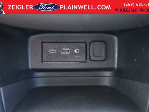 Used 2021 Chevrolet Equinox LT w/ Driver Convenience Package AWD/4WD image 22