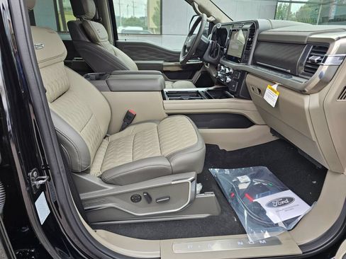 New 2026 Ford F350 Platinum w/ Platinum Plus Package AWD/4WD image 13