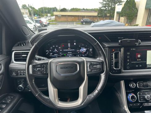 Used 2022 GMC Yukon Denali AWD/4WD image 15