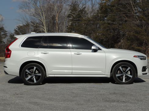 Used 2019 Volvo XC90 T6 R-Design w/ Advanced Package image 2